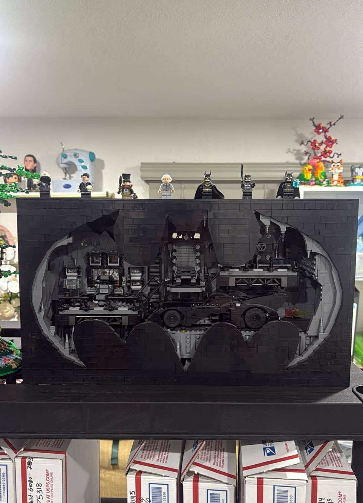 Lego bundle! Batman shadow box and 1989 Batmobile