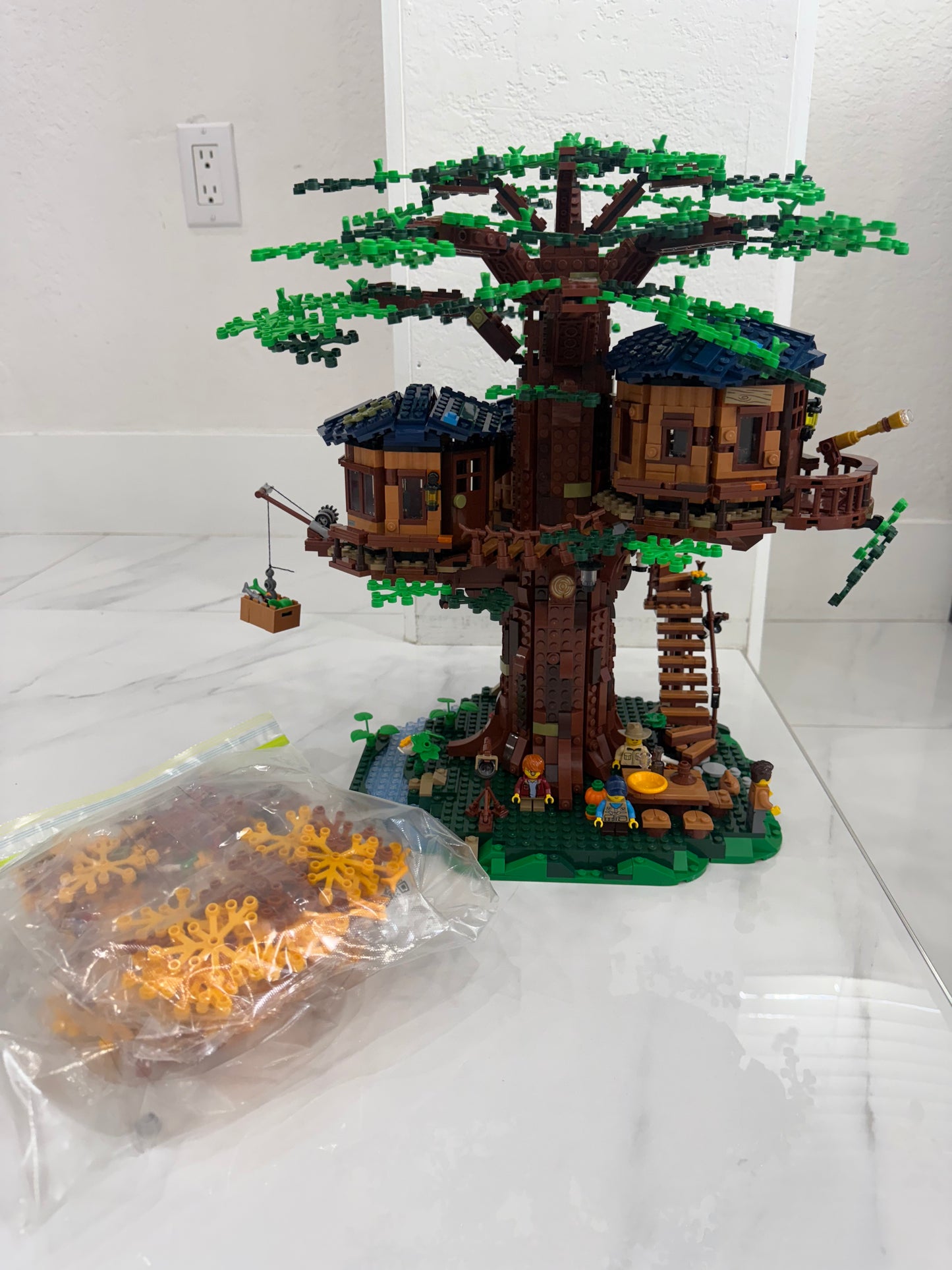 Lego Tree House (21318)