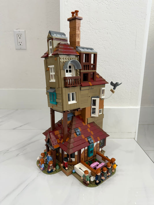 Lego collectors edition The Burrow (76437) used