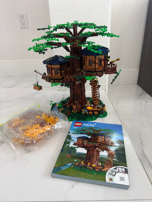 Lego Tree House (21318)