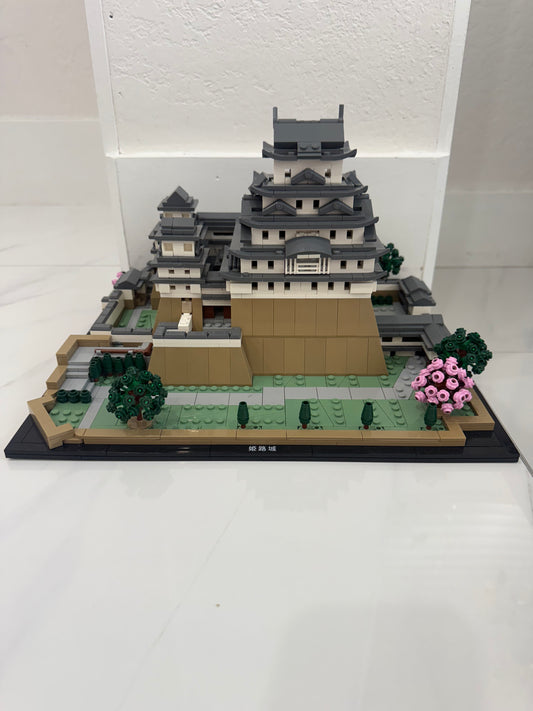 Lego Himeji Castle (21060) used