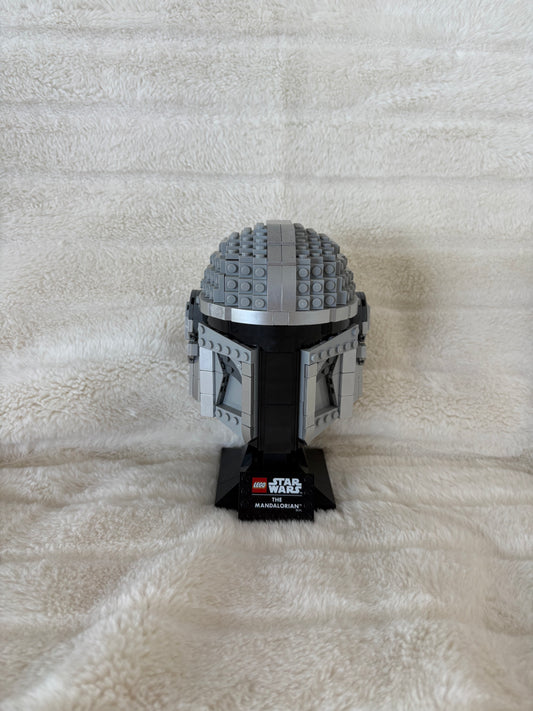 Lego The Mandalorian helmet (75328)